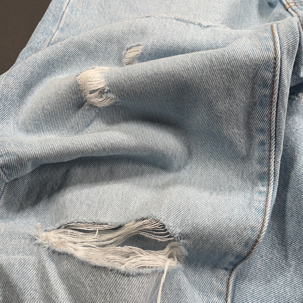Levi’s 501 Cropped High Rise - Picture 7 of 11